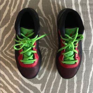 Almost new basketball nike air Jordan 2y